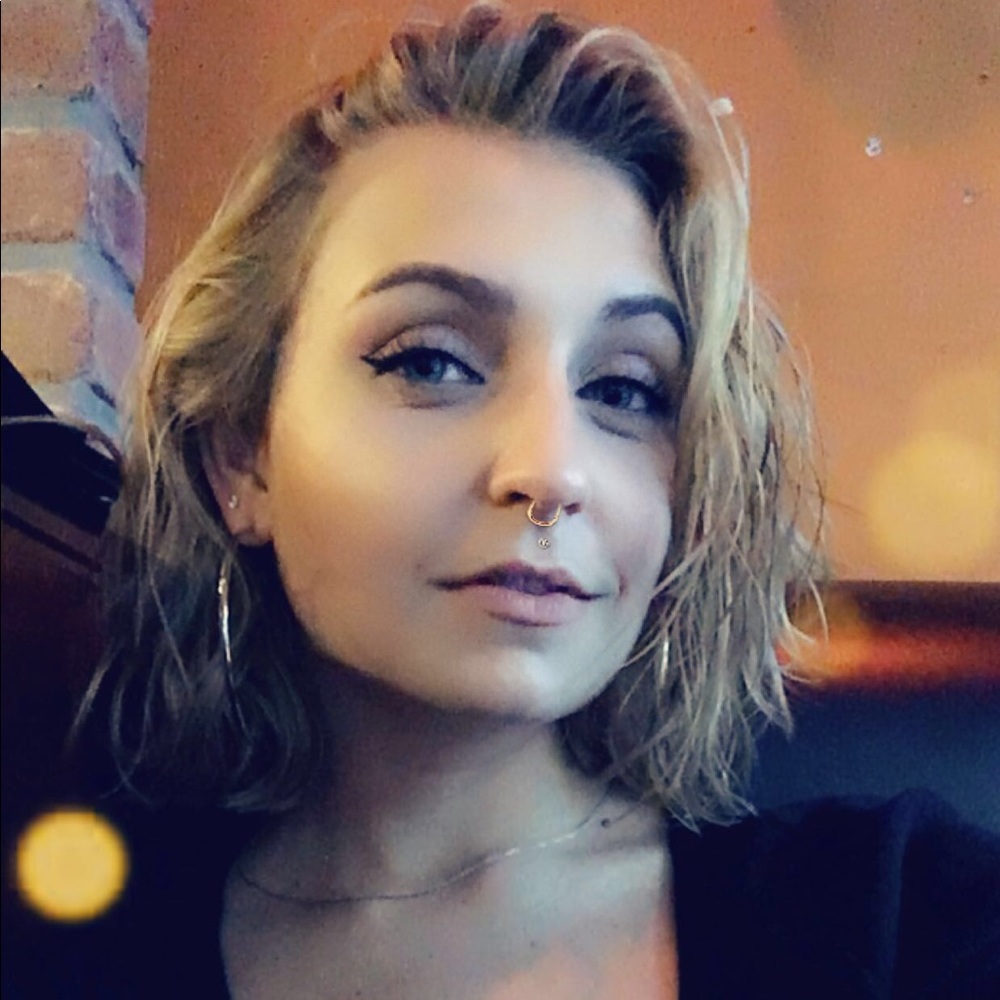 Meet your Posher, Erica